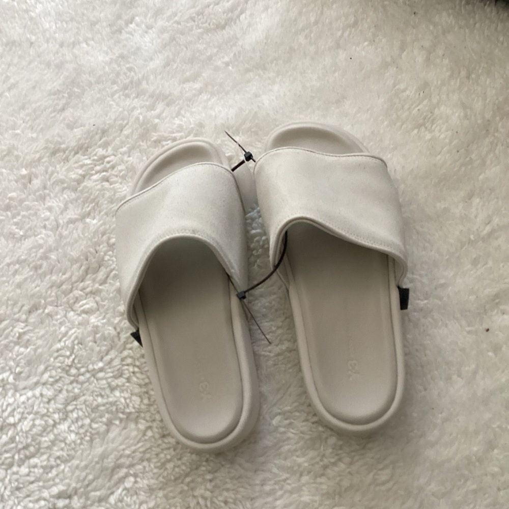 Y-3 Cream Slide Sandals with Padded Strap